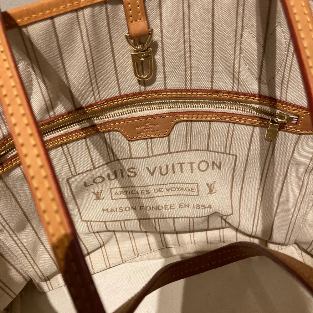 Louis Vuitton väska neverfull MM. Väskor.