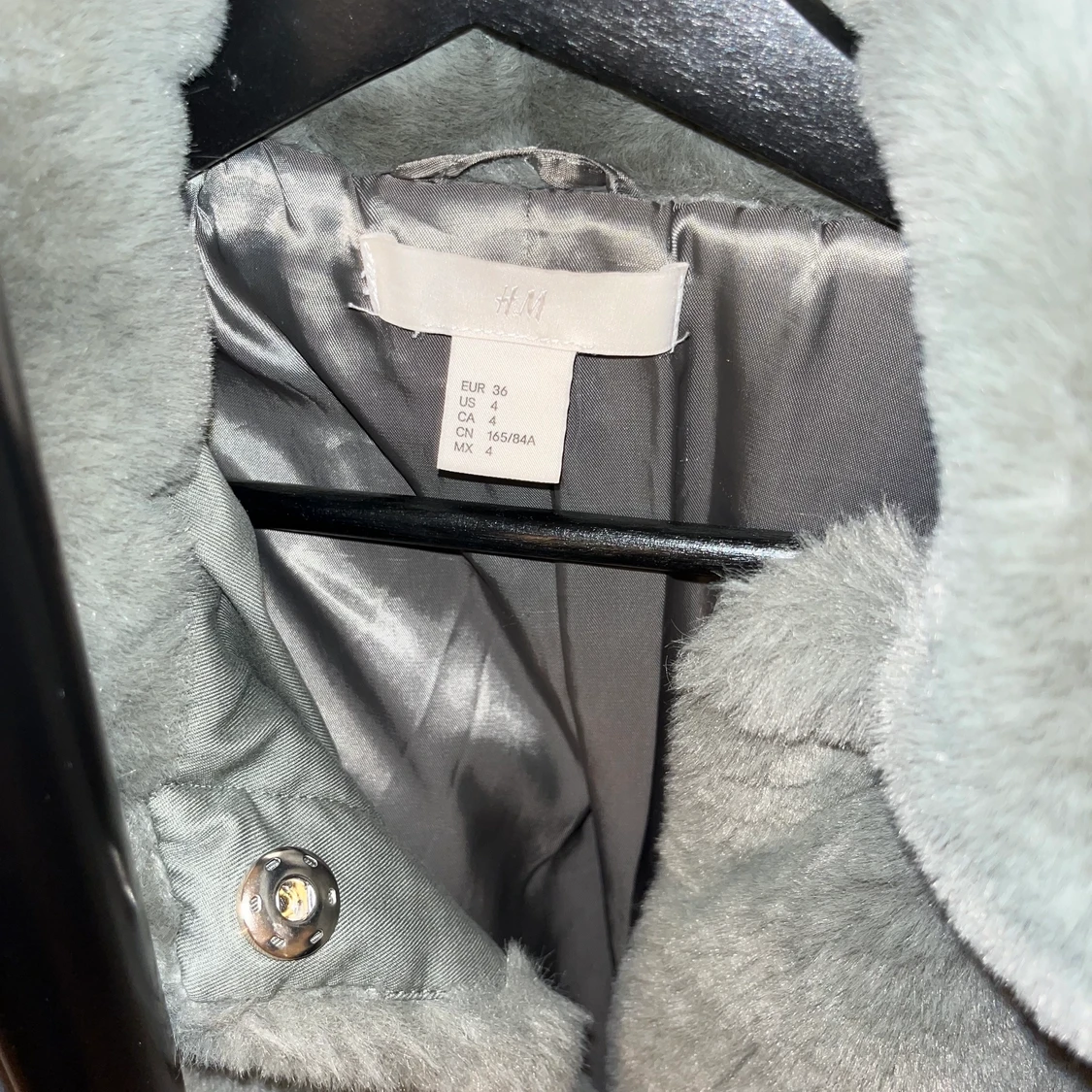 Olivgrön pälsjacka från H&M  - 91