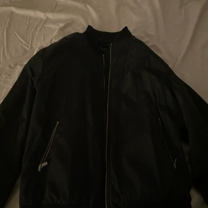 Bomberjacka - Bomberjacka storlek XL passar L