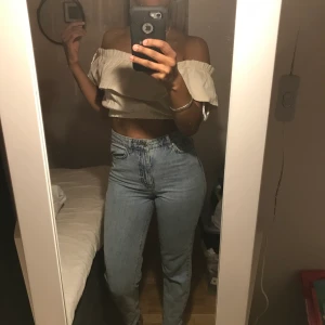 Jeans  - Jeans från Gina tricot. Nypris 400