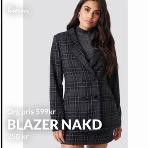 Blazer nakd - Jätte fin trendig blazer från nakd som är slutsåld, storlek 38🥰helt ny och aldrig använd
