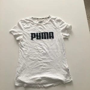 Puma T-Shirt - En fräsch Puma T-shirt, knappt använd i storlek 160/150