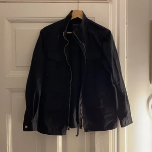 Jeansjacka från lager 157  - Superfin jeansjacka med många fickor från lager 157 i storlek XS men passar mig på S/M❤️❤️
