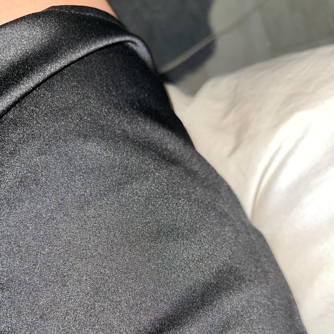 Svart sidenklänning från Nelly - 91