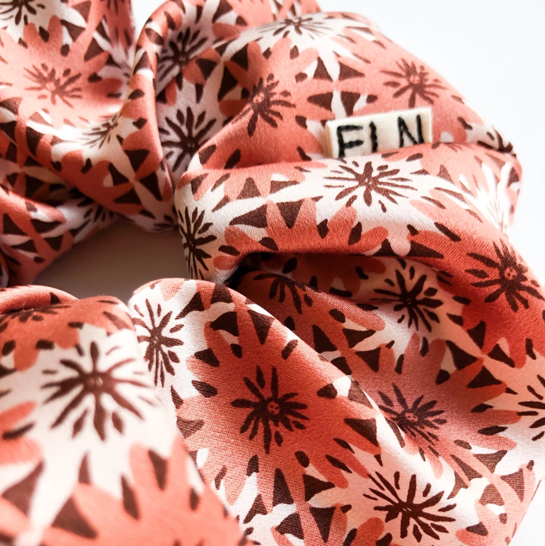 Scrunchie handsydd av vintage sidensjal - 91