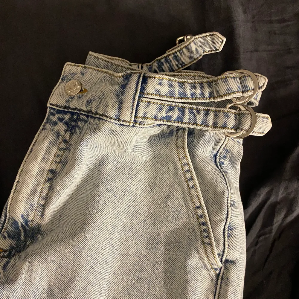 Nästan helt oanvända jeans. Jeans & Byxor.