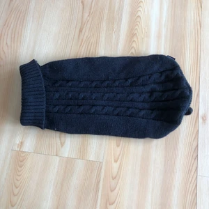  hundtäcke 35cm - Stickat hundtäcke 35cm.