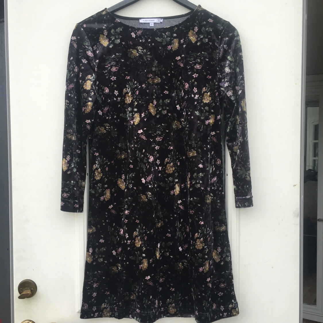 Mjuk klänning i fint skick 🖤