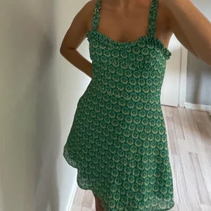 Klänning zara - Klänning från zara, aldrig använt. För liten i storlek för mig. 