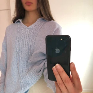 Babyblå oversize sweater - Babyblå oversize sweater, fin kvalitet! Tröjan söker ett nytt hem, kontakta gärna om frågor finns! (100% bomull)