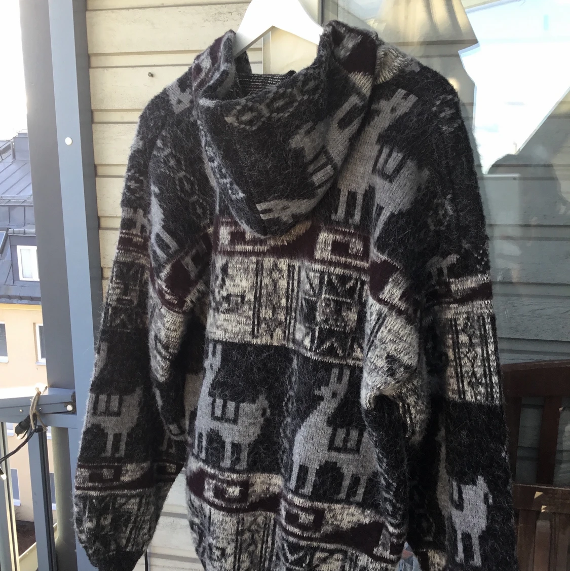 En hoodie tröja  - 91