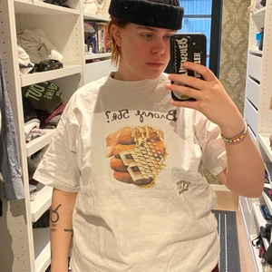 Bronze56k t-shirt - En t-shorts från Bronze56k i bra skick! Originalpriset är 450kr. Kommer strykas innan paketering!