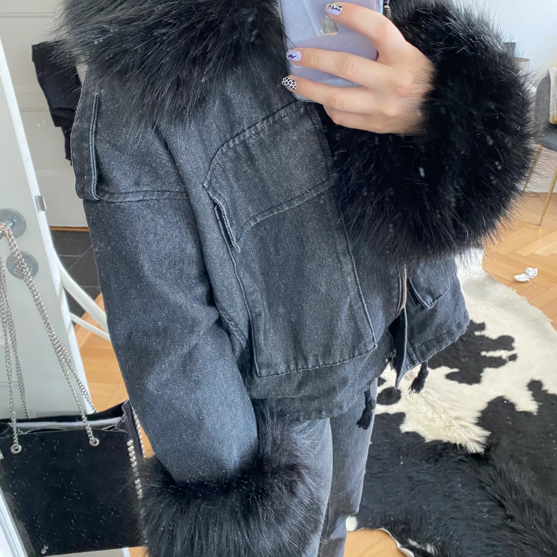 Jacka med pälsdetaljer - 90