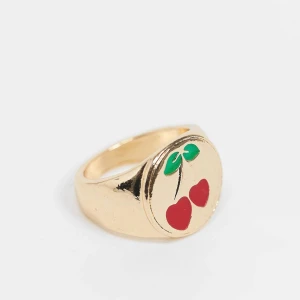 snygga och trendiga ringar - Tänker se om nån är intresserad av dessa. Skriv i kommentarerna ifall ni är intresserade! 