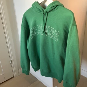 Grön Hoodie - Knappt använd!!💚 köpt för 199:-