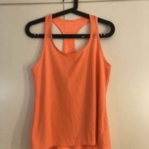 Tränings linne - Tränings linne Stl S/M 40kr 