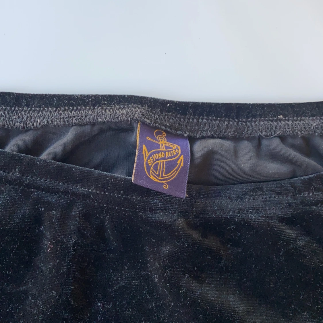 Betonad Retro sammet off shoulder🖤 - 90