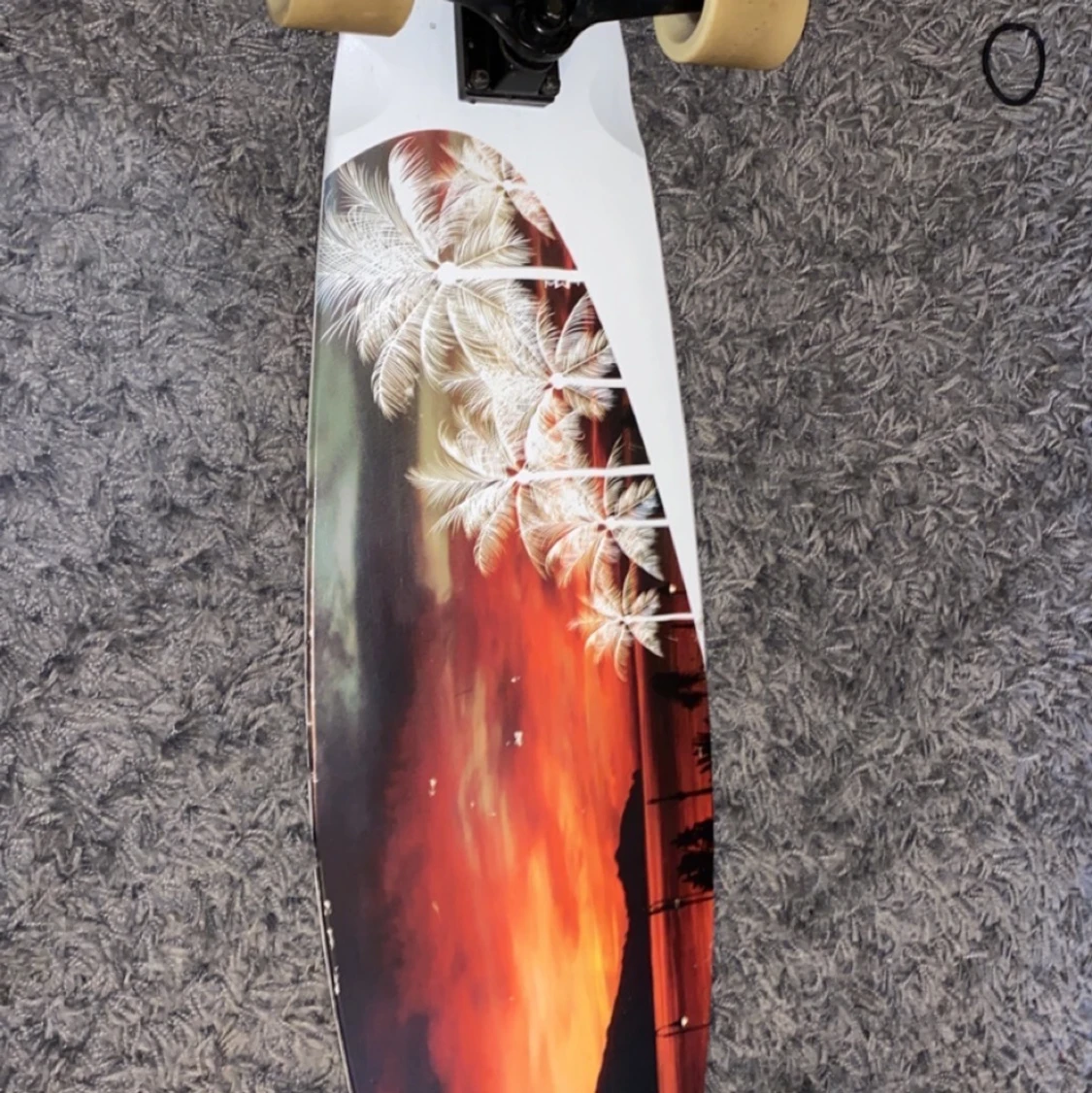 Säljer min fina longboard med massa minen från sommaren🌸☀️