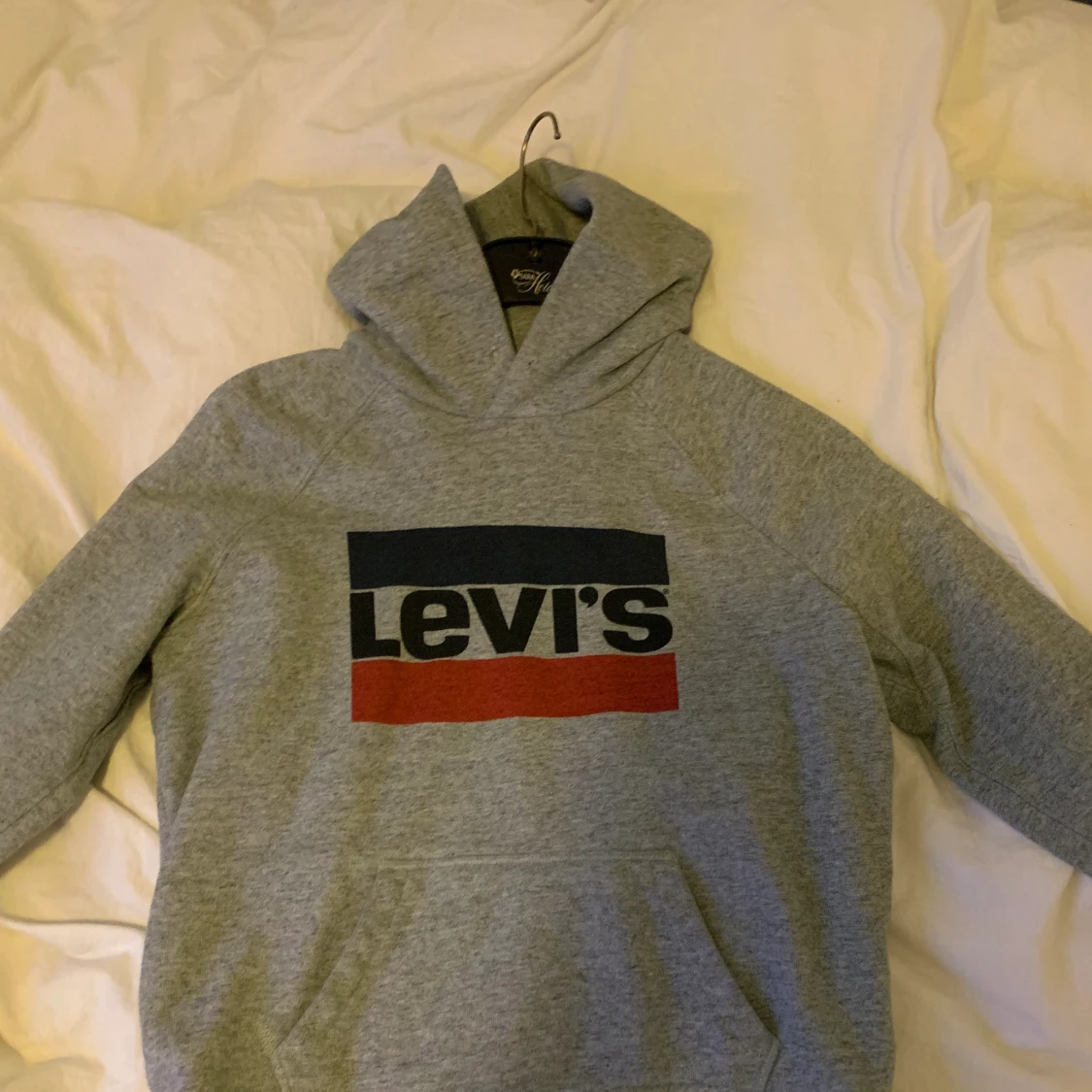Levis tröja st xs men passar även S - 90