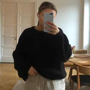 HÖST-TRÖJA ❤️ - Mysig hösttröja. Sparsamt använd. Lite oversized i armarna. 