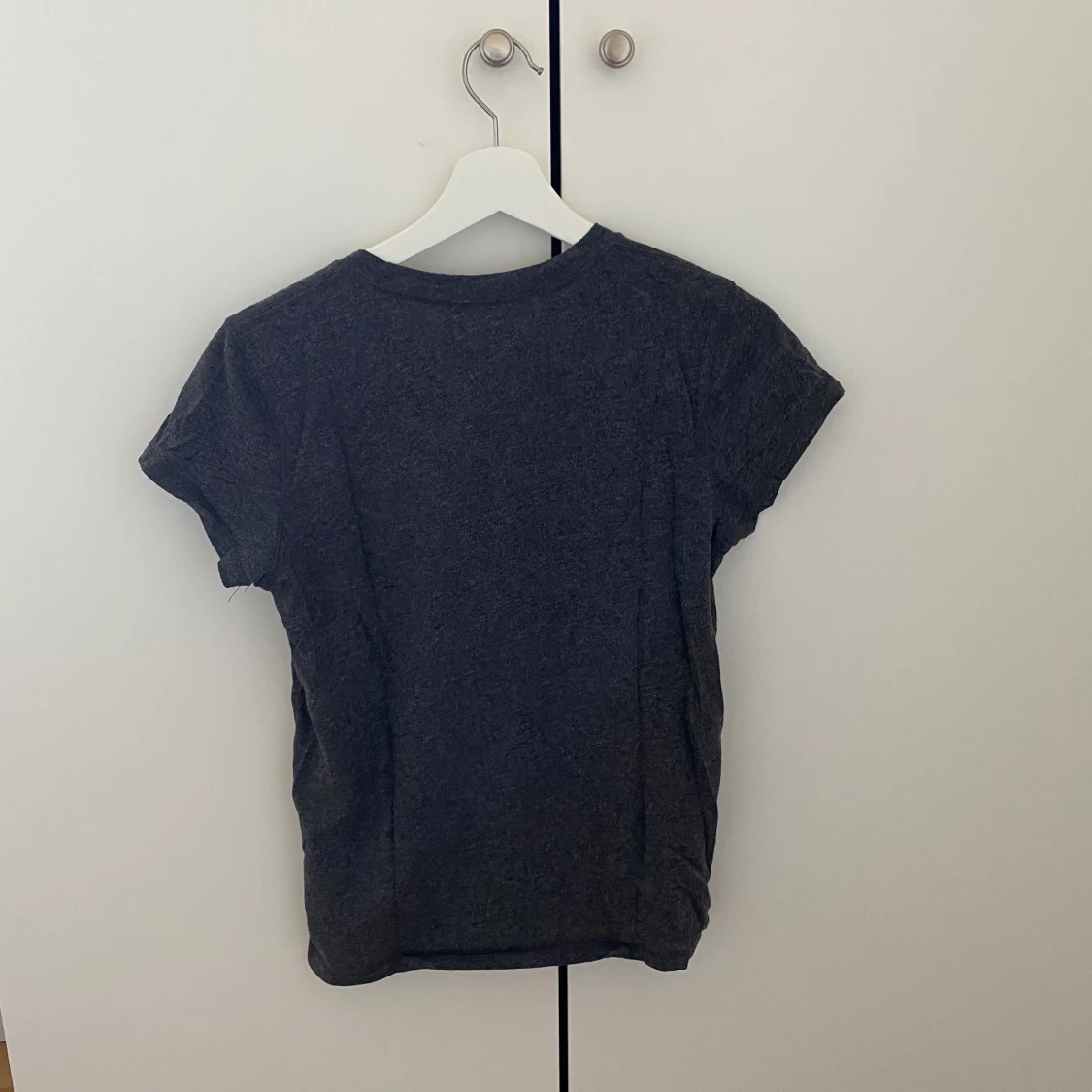 Grå T-shirt från abercrombie and fitch  - 90