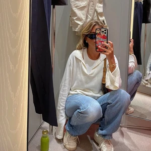 Gina tricot tröja  - Gina tricots dupe av Matilda Djerfs tröja i storlek S. Helt slutsåld. Köpte för 299kr, säljer pga får inte användning för den. Helt utan defekter och bara använd fåtal gånger 