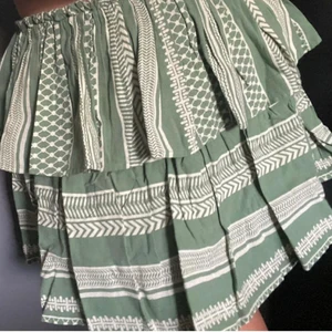 Kjol - Så fin kjol, använd 2-3 gånger! Storlek XS