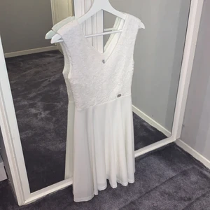 Klänning - Klänning från chiara forthi, storlek xs och aldrig använd.