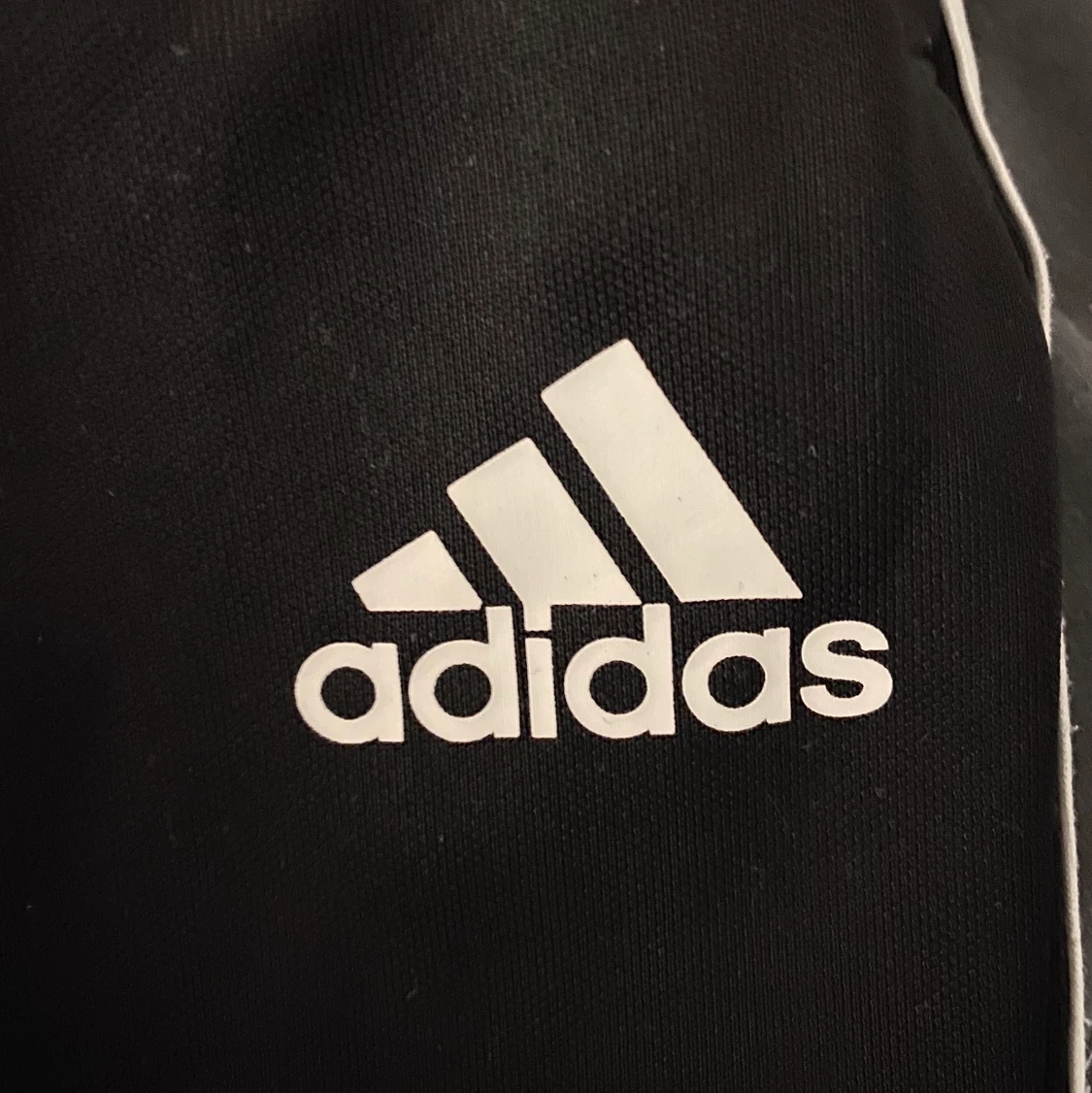 Adidas byxor storlek M - 91