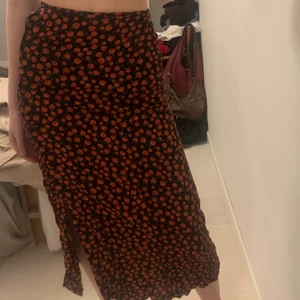 Kjol - Söt kjol från Pull & bear, köparen står för frakten!