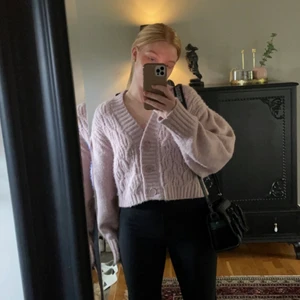 Kofta  - Så fin kofta från Lindex. Köpt för 399kr, storlek L men skulle säga att den är som en S 