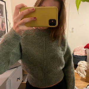 Tröja - Säljer denna jättesnygga tröja då den inte kommer till användning