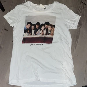 h&m tröja - friends h&m t-shirt, xs