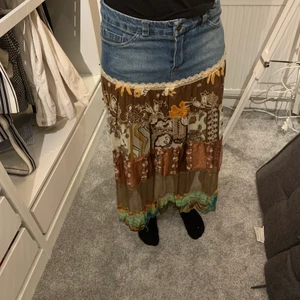 Kjol - Kjol, storlek S, står inget märke. Möts endast i Farsta annars skickar jag med spårbart paket.