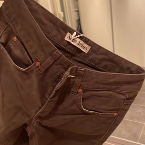 Acne jeans - Säljer ett par acne jeans som är köpta på sellpy men aldrig använda då de är för små för mig