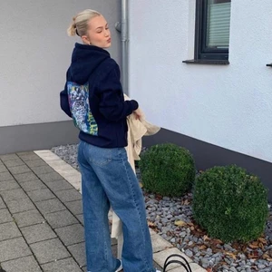 The Cool Elephant Hoodie - Jättefin hoodie från the cool elephant  ”graffiti head”. 