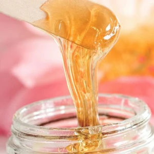 Sockervax  - Denna produkt är perfekt för dig som vill ha en smooth och len yta och slippa skära sig på rakblad! Sockervaxet fäster sig vid håret ch inte huden vilket gör att man slipper sår från borttagen hud och dessutom behövs den inte värmas. 🥰 Produkten kostar olika beroende på storleken man vill ha 