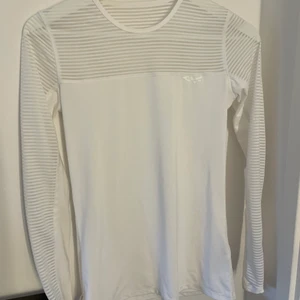 Träningströja från Röhnisch  - Jättesnygg träningströja från Röhnisch, använd 1-3ggr💓