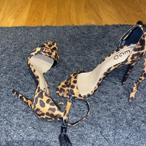 Stolek 39 - Säljer dessa klackar i leopard  från Ego totalt helt nya i stolek 39 