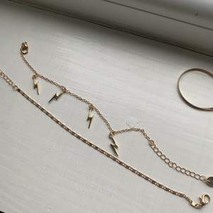 Superfina och trendiga guldiga armband, aldrig användt dom!⚡️⚡️ Köparen står för frakten!💓