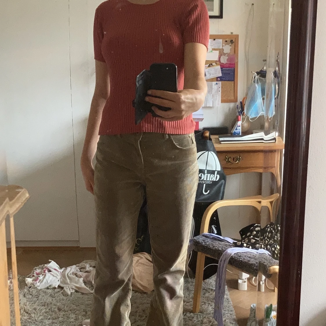 Ribbad rödaktig höstig t-shirt  - 91