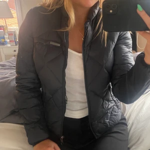 Peak Performance jacka  - Säljer min peak jacka som tyvärr har blivit för liten för mig!