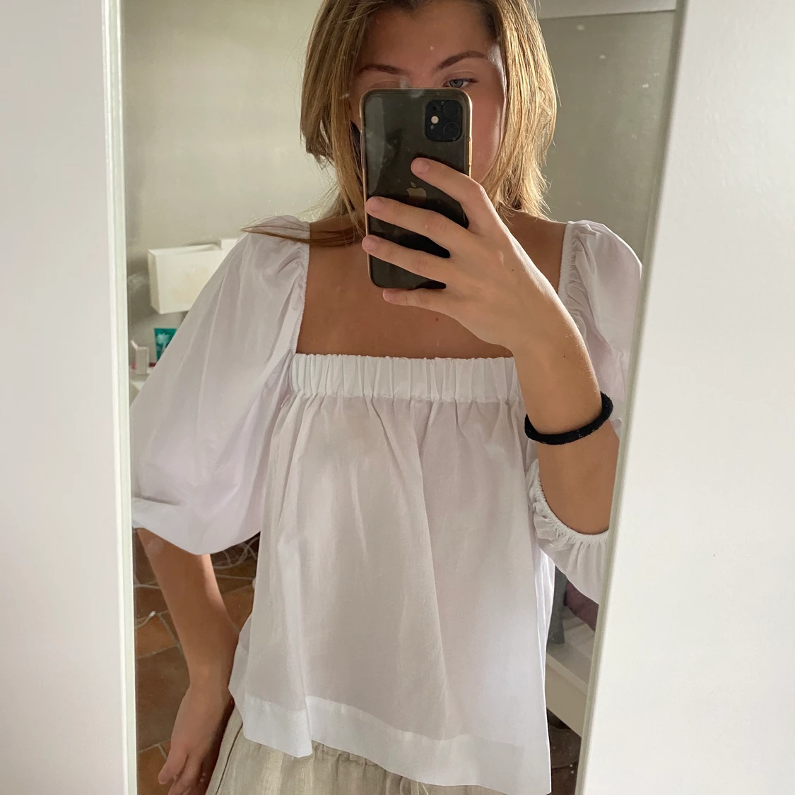 Vit skjort-blus med puffärmar - 90