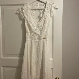 Klänning från Bubbleroom strlk XS  - Klänning från Bubbleroom, endast använd en gång, så i jättefint skick.😀nypris 499kr 