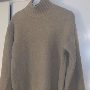 Tröja med teddytyg - En varm och gosig polotröja från nakd 💕