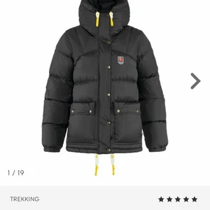 Söker fjällräven jacka xxs-xs  - Söker en fjällräven jacka i xs-xxs  svart el mörkblå  