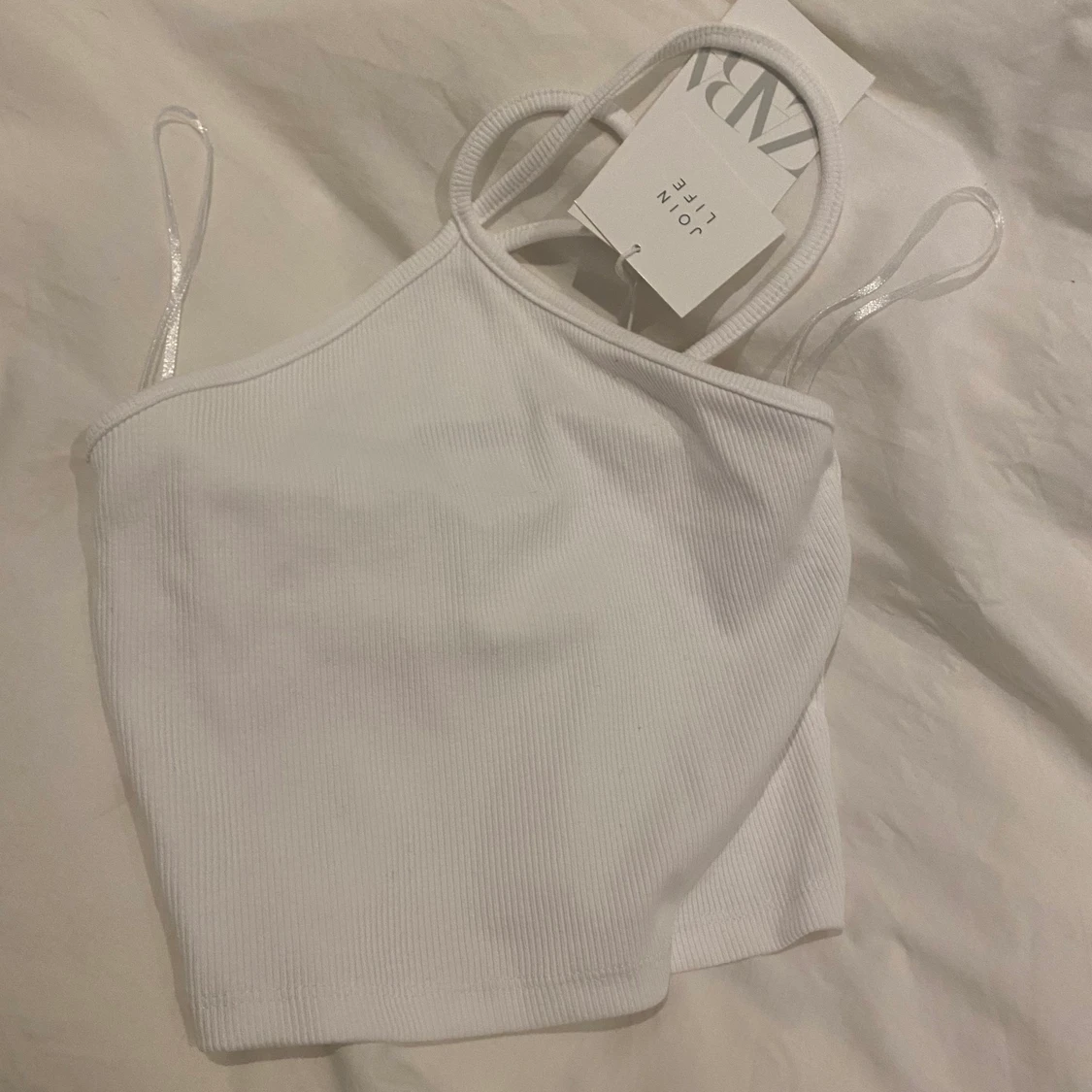 Vit topp från zara prislapp kvar