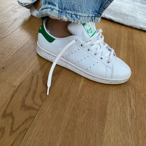 Sjukt snygg sko, Stan Smith - Väldigt snygg sko som passar till mycket, nypris runt 800kr