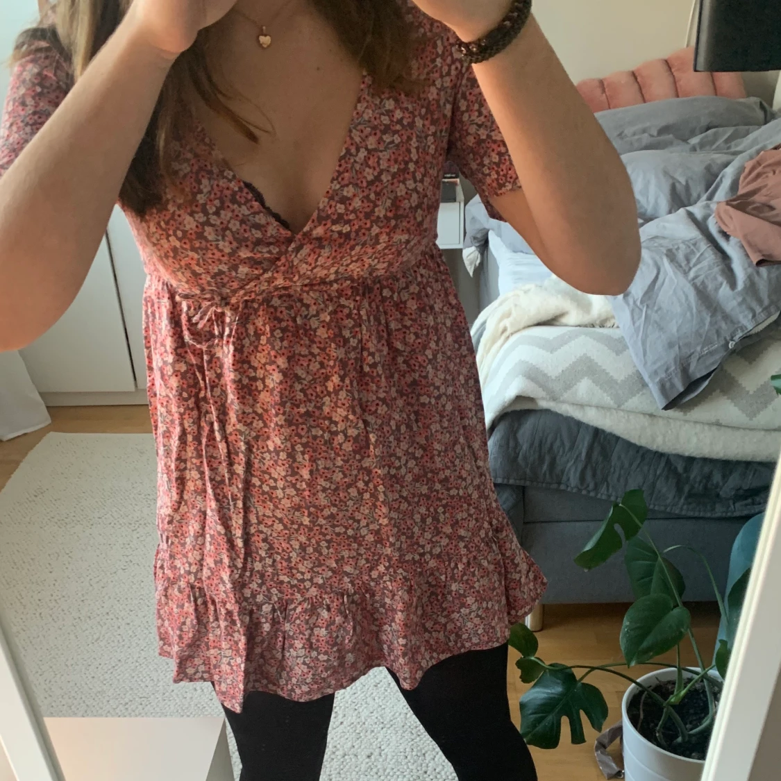 Blommig klänning - 91