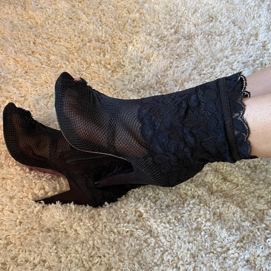 Oanvända spetsstövletter stl39